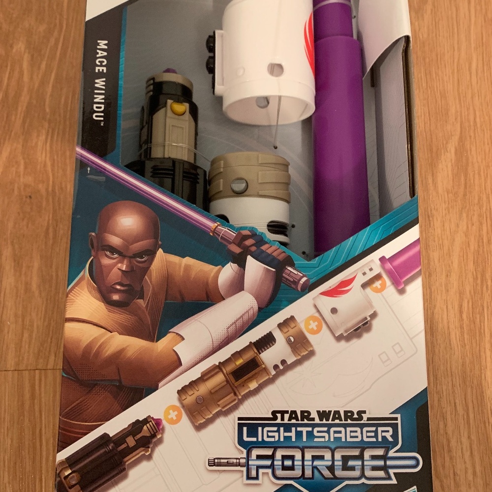 Star Wars Mace Windu Lightsaber Forge Toy Disney Hasbro 2021 New NIB Clone Wars